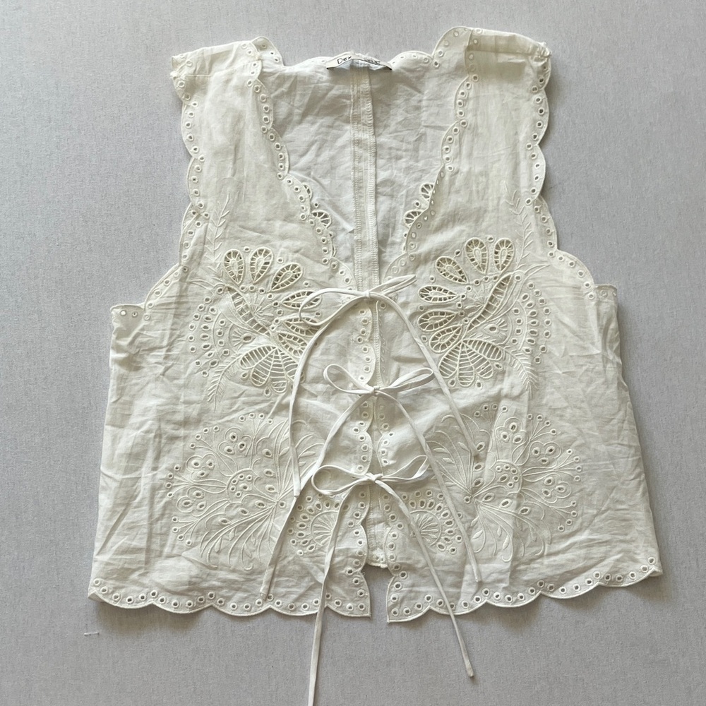 Dex Ivory Eyelet Lace-Up Camisole